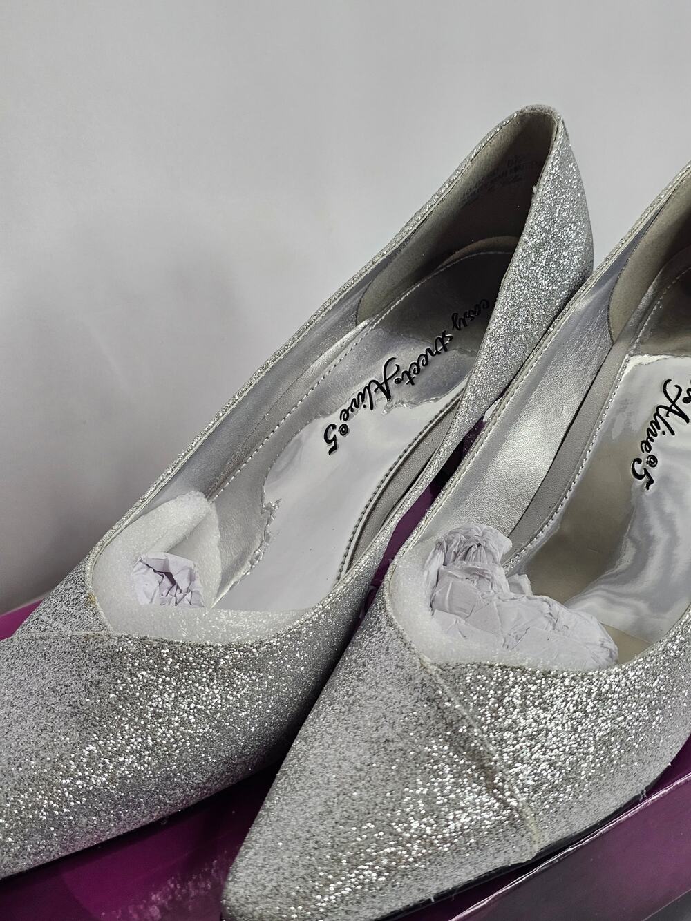 Easy Street 8.5 Silver Sparkle Evening Wedding Y2k‎ Kitten Heel